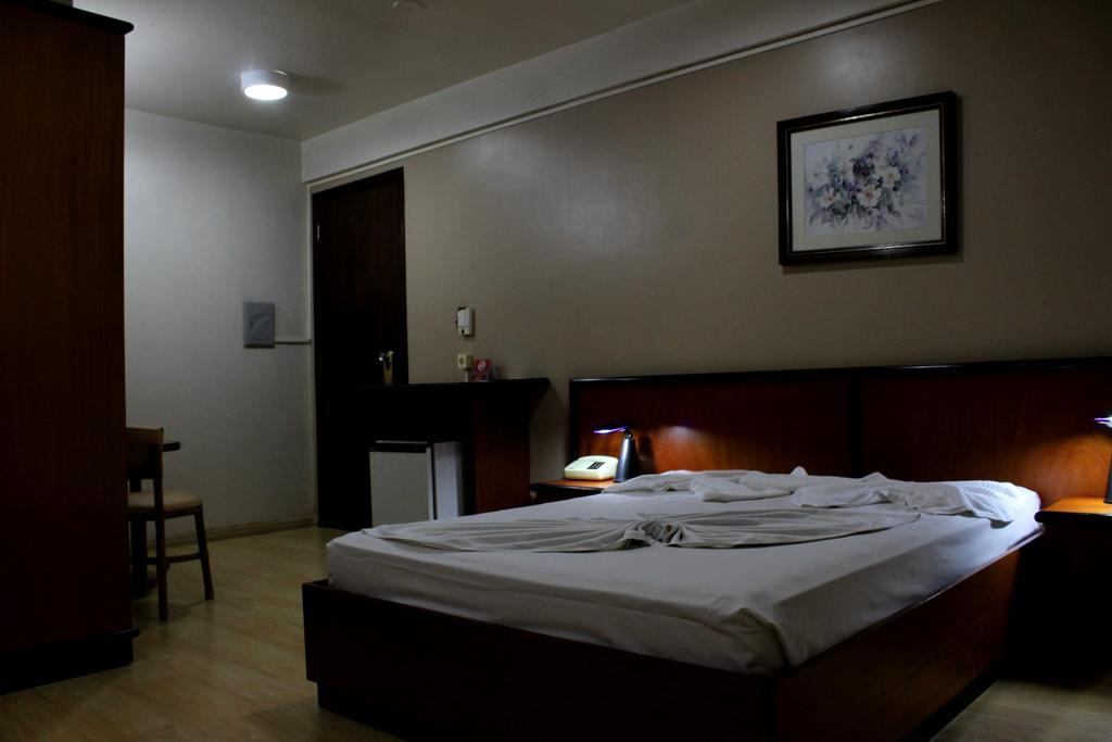 Geneviee Palace Hotel Ponta Grossa  Εξωτερικό φωτογραφία